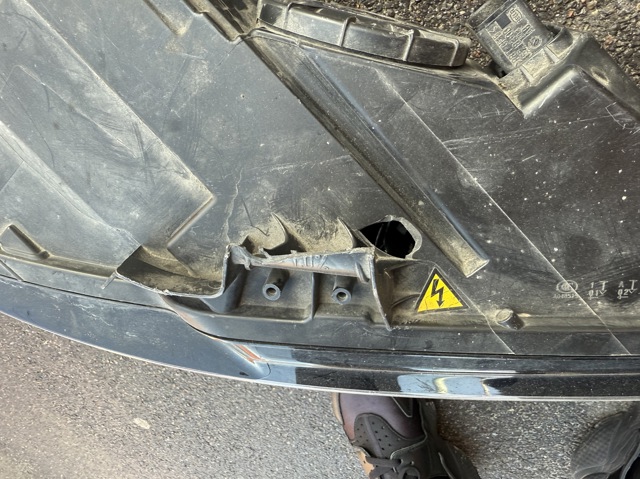 VAG 8V0941006 Правая фара в наличии Черновцы