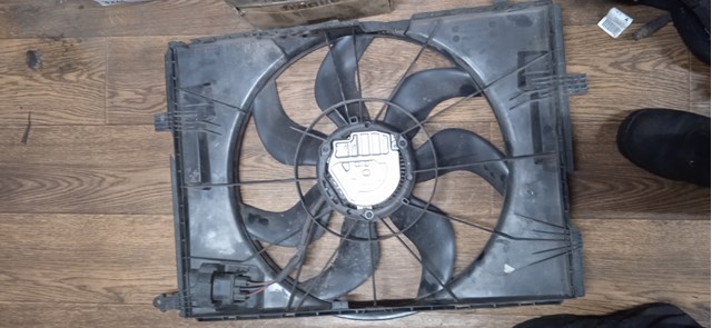 A0999061000 MERCEDES Диффузор радиатора охлаждения, в сборе с мотором и крыльчаткой купить в Днепр