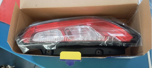 712203931120 MAGNETI MARELLI Фонарь задний правый купить в Николаев