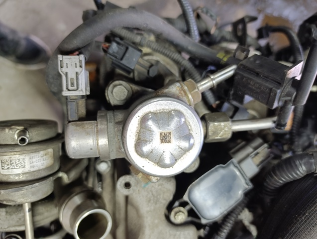 Насос топливный высокого давления 166305283R RENAULT