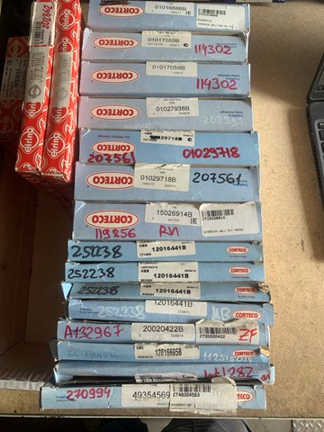 01027938B Сальник хвостовика редуктора заднего моста купить Харьков