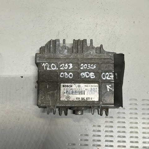 Модуль управления двигателем 030906027K VAG
