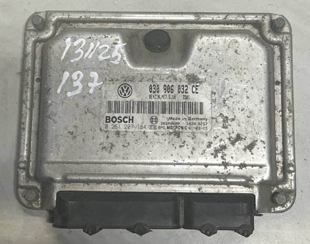 ЭБУ двигателем 030906032CE VAG