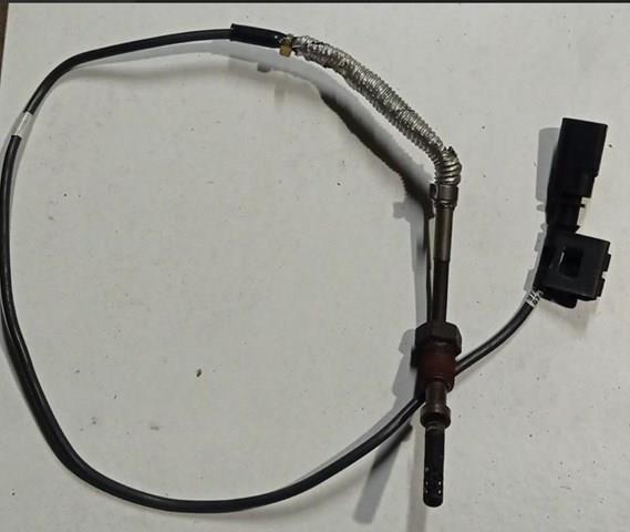 Датчик температуры выхлопных газов перед турбиной 03G906088AN VAG