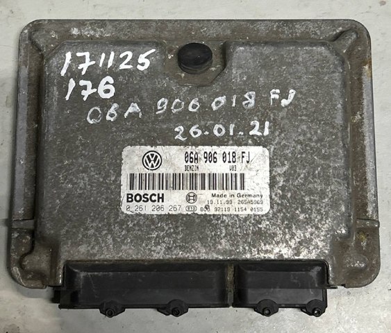 ЭБУ двигателем 06A906018FJ VAG