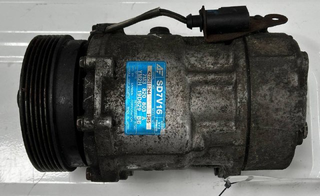 Компрессор кондиционера 7M3820803A VAG
