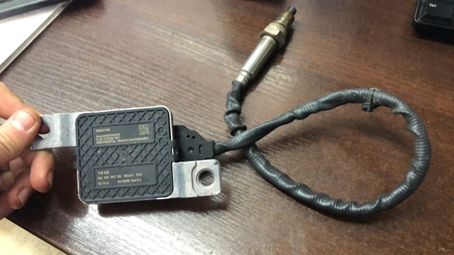 Датчик оксидов азота NOX, передний 04L907807GT VAG