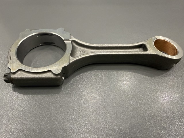 Шатун поршня двигателя SH0111210A MAZDA