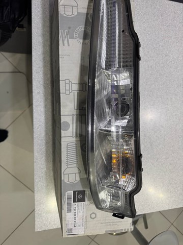 Правый указатель поворота A967820022164 MERCEDES