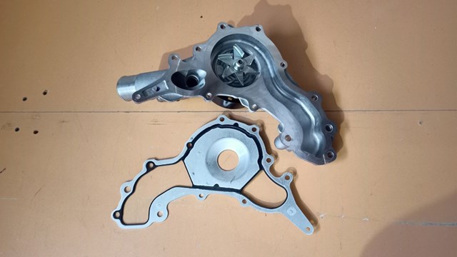 CHRYSLER 4893940AE Помпа в наличии Запорожье