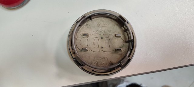 Колпаки на диски 4L0601170 VAG