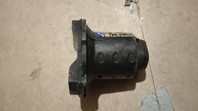 CHRYSLER 52124754AC Сайлентблок (подушка) передней балки (подрамника) в наличии Киев