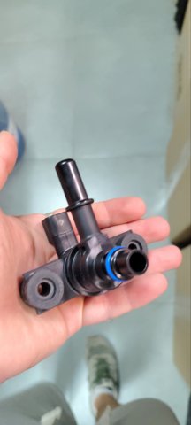 Клапан вентиляции бензобака AU5Z9C915E FORD