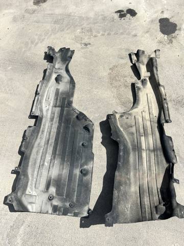 Защита днища, правая L1MZ7811782C FORD
