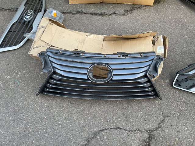 5311148370 TOYOTA Решетка радиатора купить в Кривой Рог