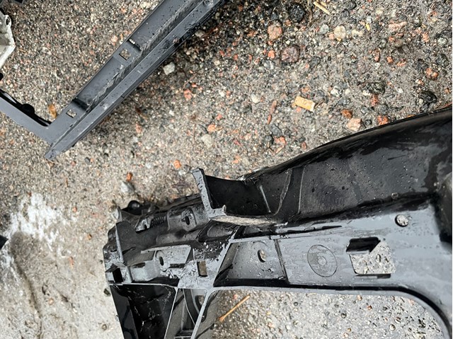 6V0805588F VAG Рамка радиатора купить в Николаев
