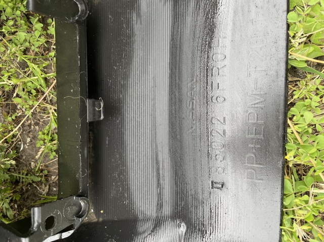 Бампер задний 850226FR0H NISSAN