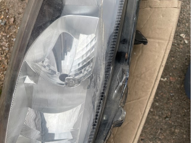 FORD 8A6113W029AH Фара правая в наличии Павлоград