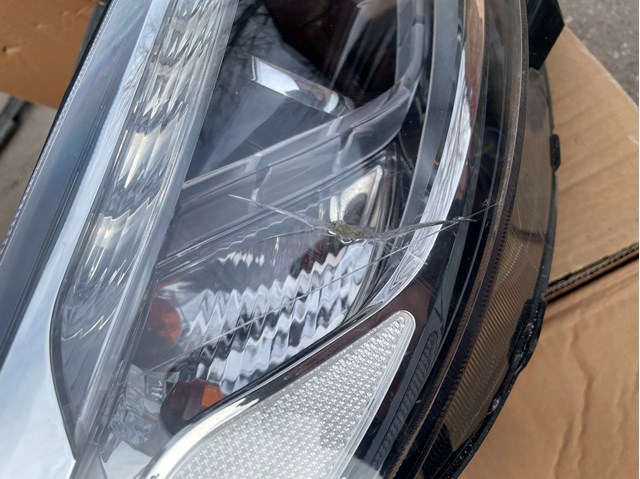 HYUNDAI 921022P630 Правая фара в наличии Кривой Рог