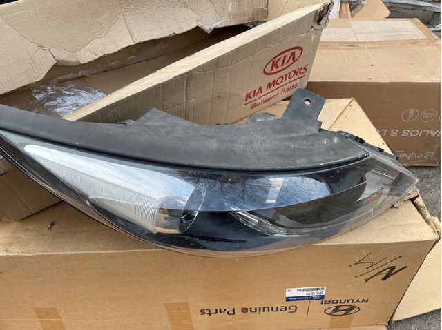 921023U290 HYUNDAI Фара правая купить в Сумы