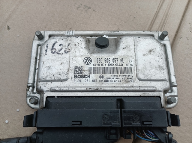 Компьютер двигателя 03C906057AL VAG