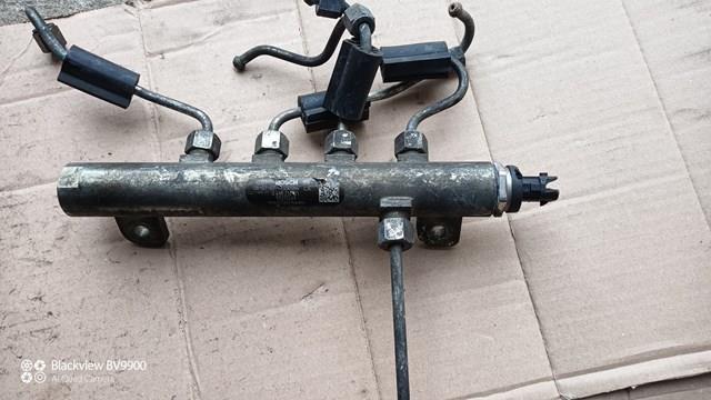 Распределитель топлива (рампа) 0445214171 BOSCH
