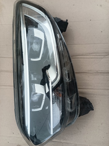 260608114R RENAULT Левая фара купить в Днепр