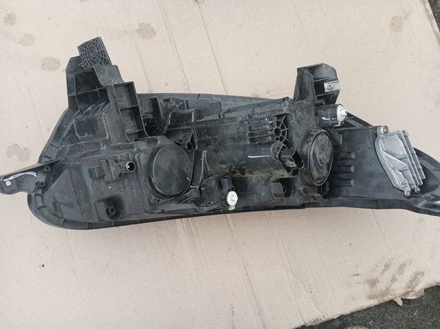 260608114R RENAULT Левая фара купить в Черновцы
