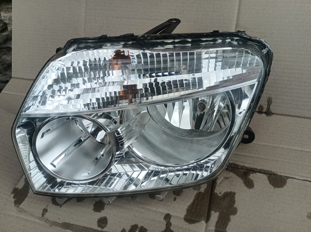 RENAULT 260609877R Фара левая в наличии Тернополь