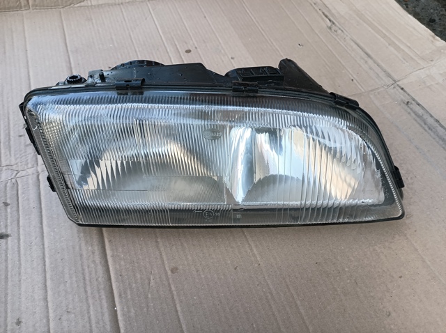 Правая блок фара 30852089 VOLVO