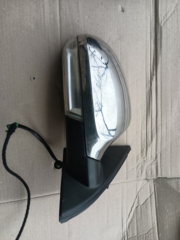 Уплотнитель зеркала к двери правый 3C0857934 VAG