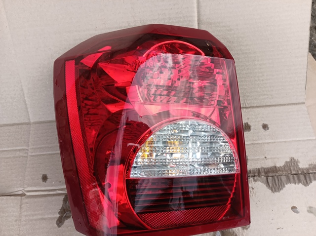 Фонарь задний левый 5303753AG CHRYSLER