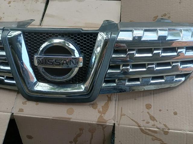 NISSAN 62310JD00B Решетка радиатора в наличии Кривой Рог