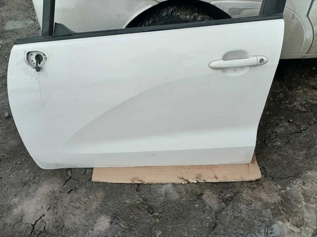 Передняя левая дверь 760031W010 HYUNDAI