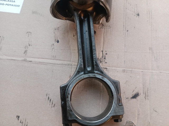 RENAULT 7701473615 Шатун поршня двигателя в наличии Одесса