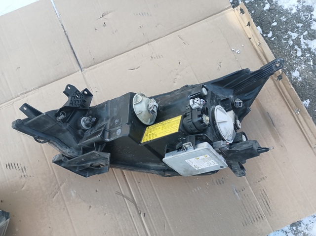 MITSUBISHI 8301A076 Правая фара в наличии Полтава