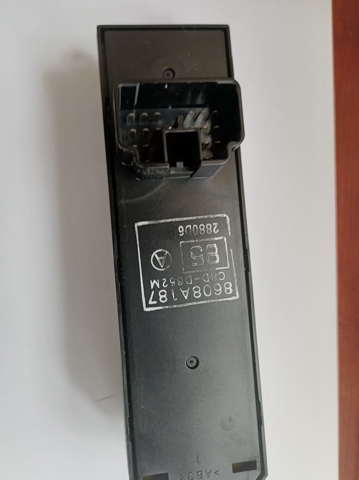 Кнопки переднего левого стеклоподъёмника 8608A187 MITSUBISHI