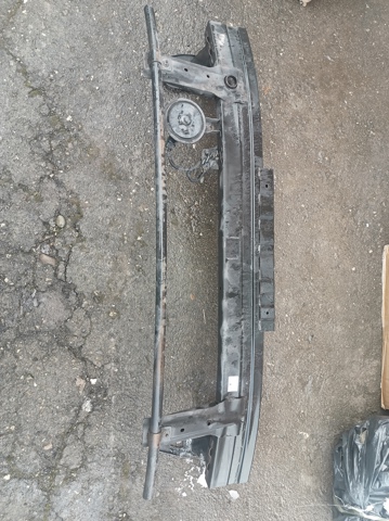 Швеллер переднего бампера 865301W010 HYUNDAI