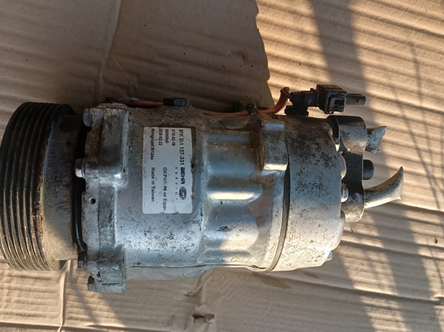 Компрессор климатической установки 8FK351127331 HELLA