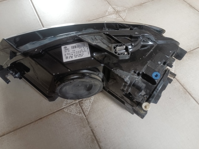 8P0941004AJ VAG Правая фара купить в Черкассы