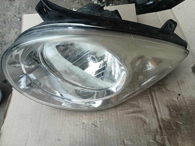 9210107510 HYUNDAI Левая фара купить в Черновцы