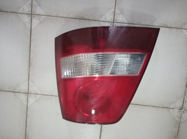 Фонарь задний правый 924023E010 HYUNDAI