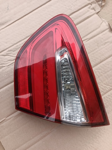 Фонарь задний правый, внутренний 924041W2 HYUNDAI