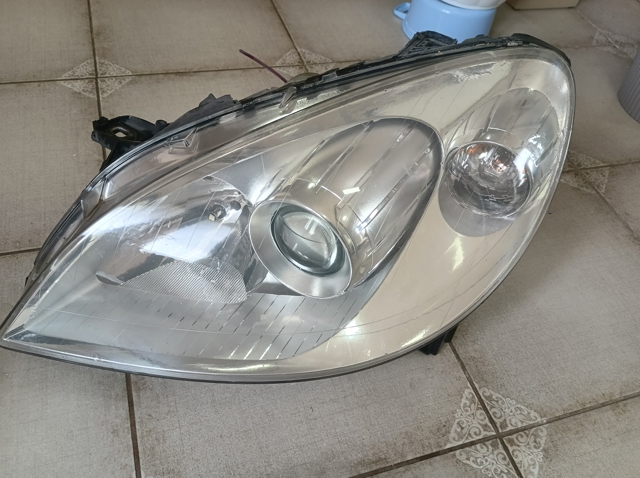 A1698201761 MERCEDES Левая фара купить в Ужгород