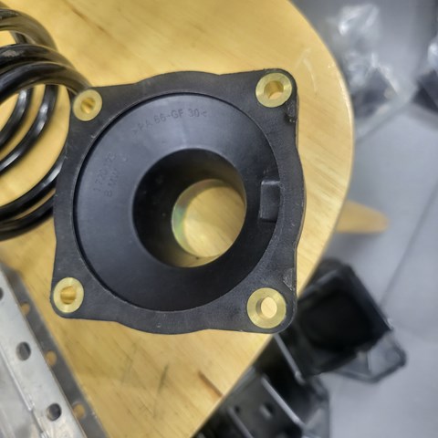 BMW 11531720173 Корпус термостата в наличии Ужгород