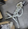Механизм стеклоподъемника двери передней, правой 51321944070 BMW