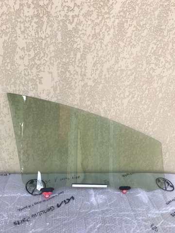 Стекло водительской двери 6810247110 TOYOTA