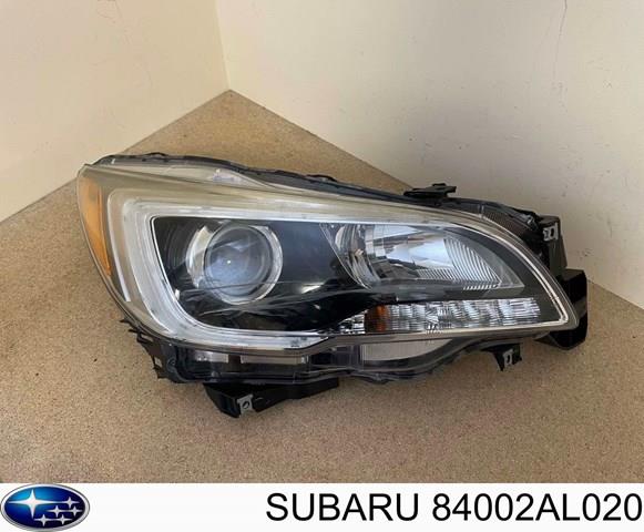 Правая блок фара 84002AL020 SUBARU