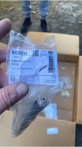 Шланг тормозной задний 1987476418 BOSCH