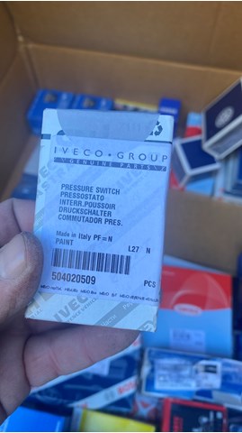 Клапан давления кондиционера 504020509 IVECO